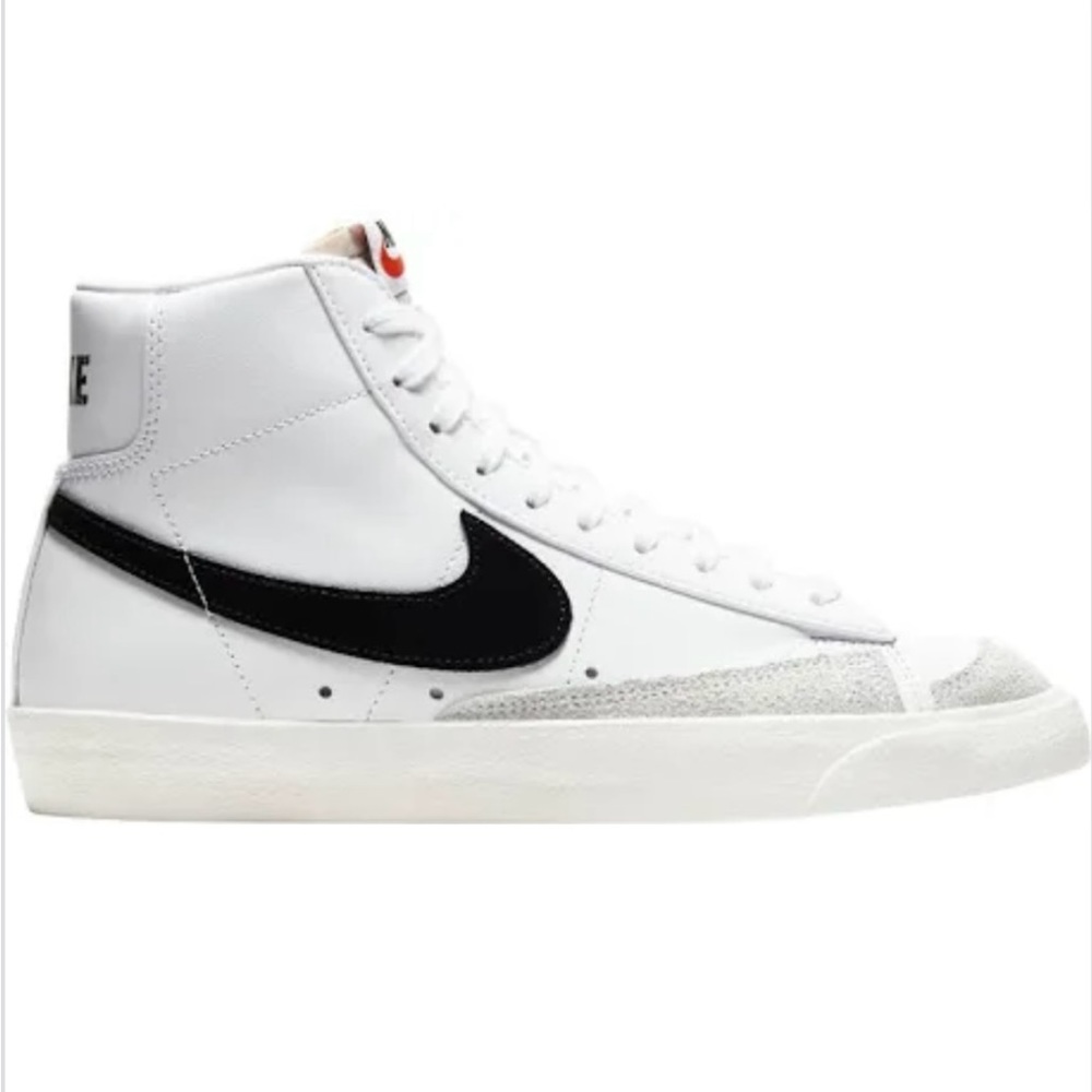 Nike Women's Blazer Mid 77 Shoes size 8